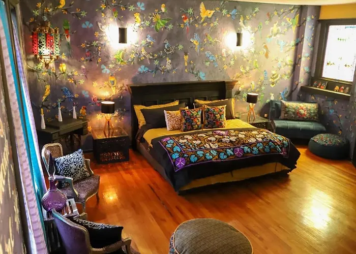 Boutique And Gallery In San Angel